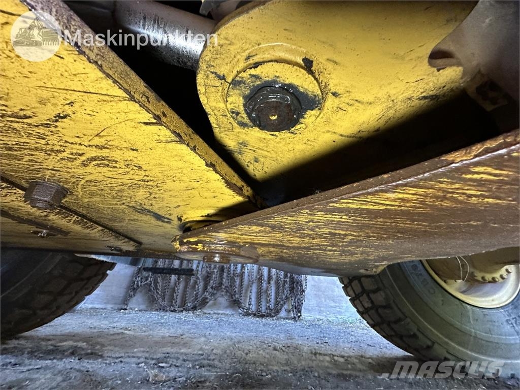 CAT 938K Колесни товарачи
