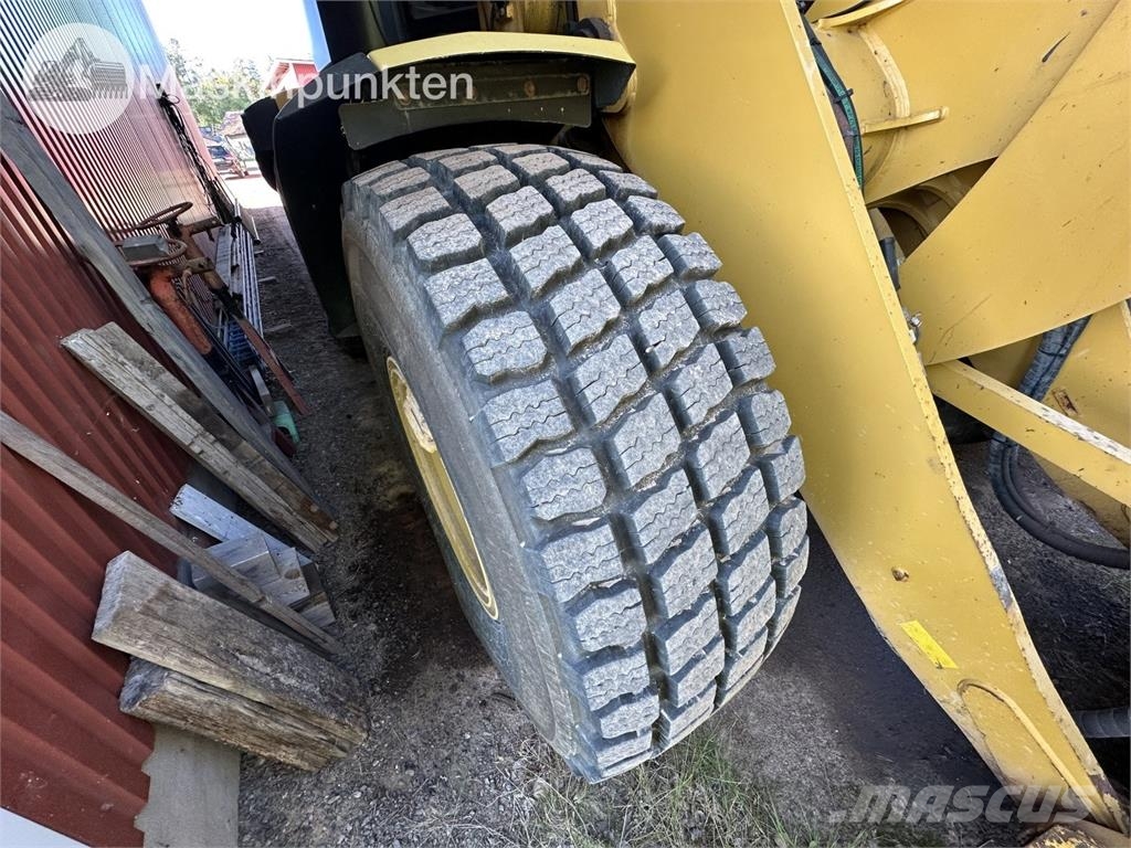 CAT 938K Колесни товарачи