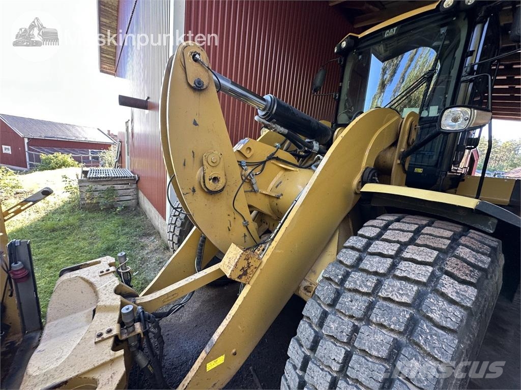CAT 938K Колесни товарачи