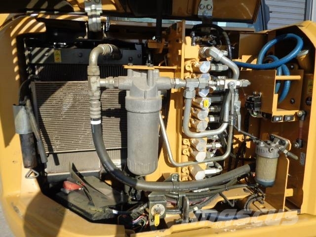 CAT 308 E 2 CR 中型挖掘机