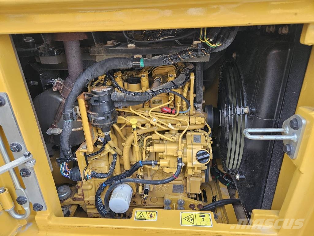 CAT 305 CR Mini excavadoras < 7t