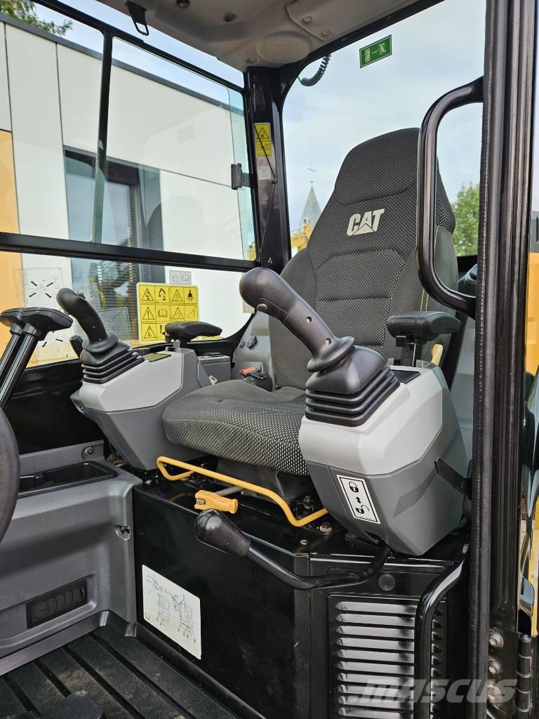 CAT 305 CR Mini excavadoras < 7t