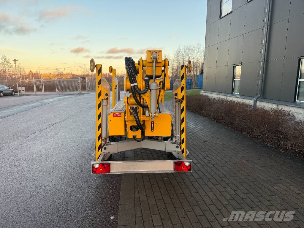 Omme 1700 EXB 拖車裝載高空作業平台