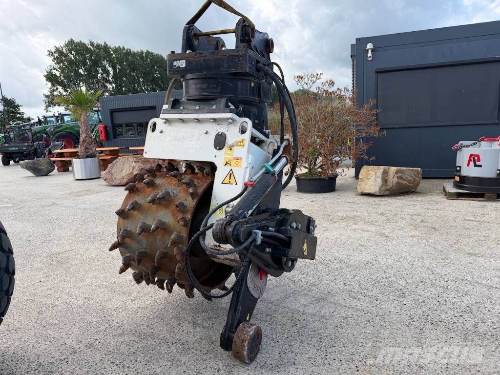 Simex HP600HD Asfaltfrees kraan / Asphalt milling crane Schaber