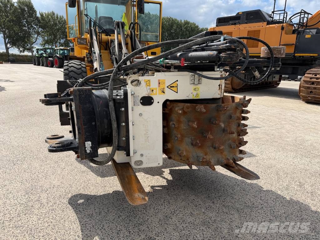 Simex HP600HD Asfaltfrees kraan / Asphalt milling crane Schaber