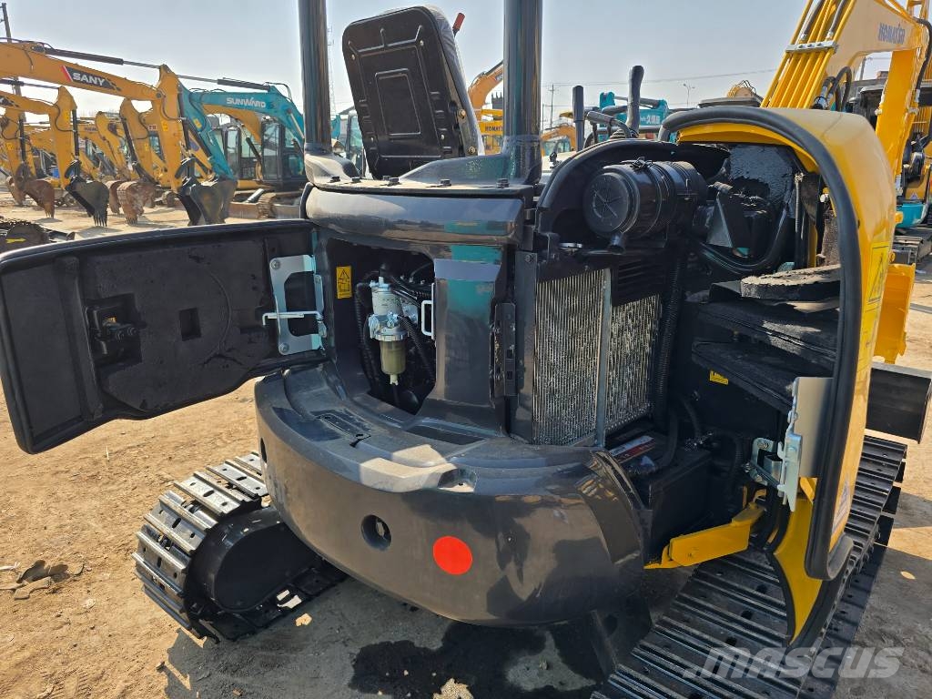 Komatsu PC35 Minikoparki