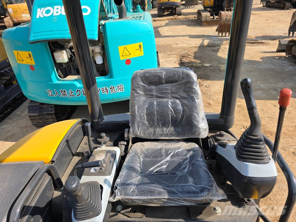Komatsu PC35 Minikoparki