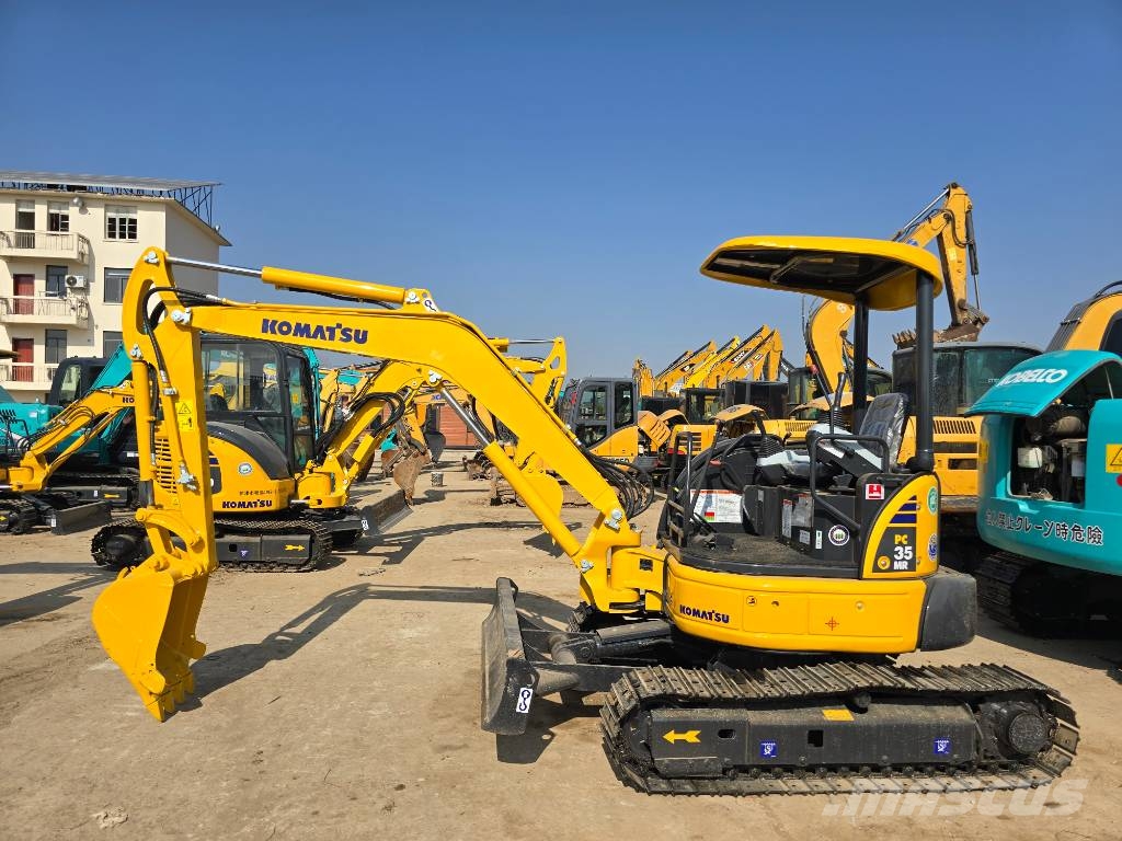 Komatsu PC35 Minikoparki