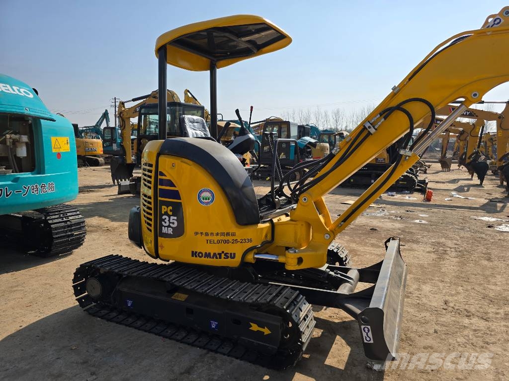 Komatsu PC35 Minikoparki