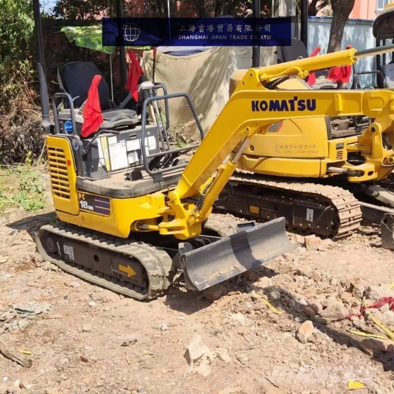 Komatsu PC15 小型挖掘机