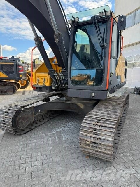 Volvo EC220EL Kāpurķēžu ekskavatori