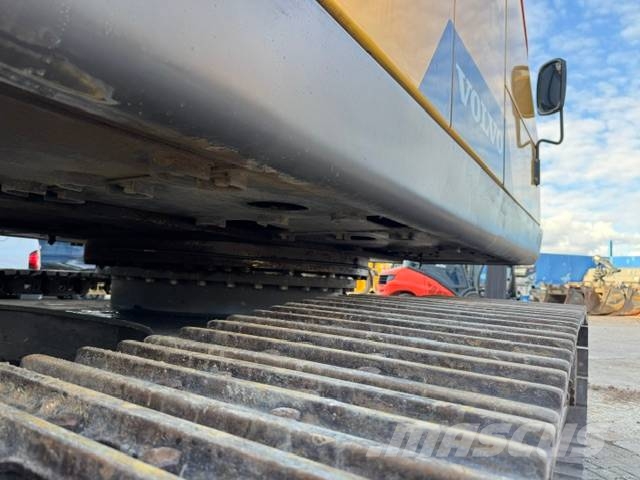 Volvo EC220EL Kāpurķēžu ekskavatori