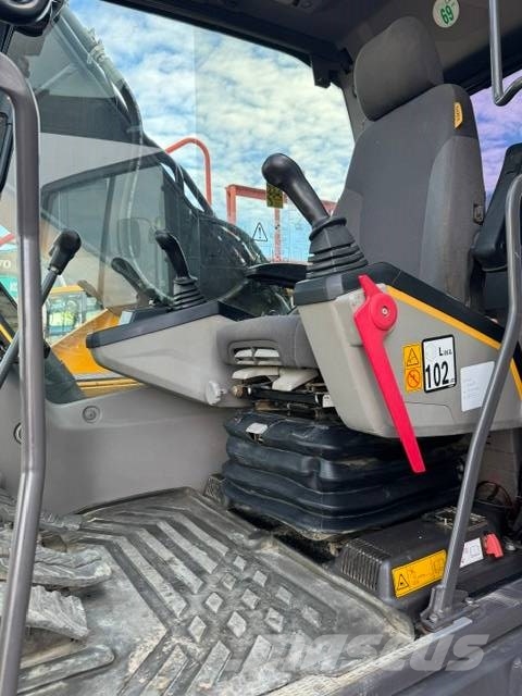 Volvo EC220EL Kāpurķēžu ekskavatori