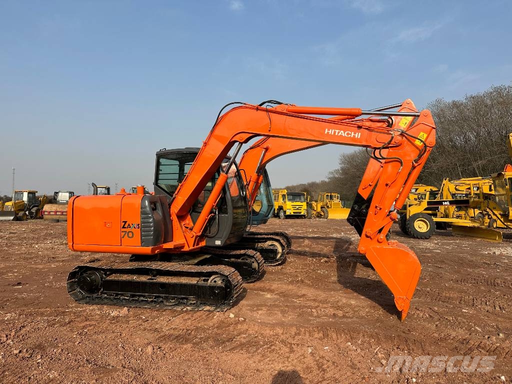 Hitachi ZX70 Vidēja lieluma ekskavatori 7 t - 12 t