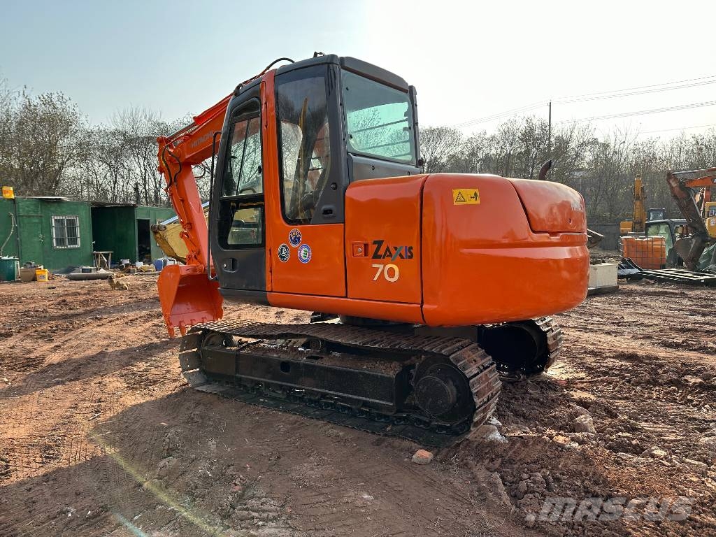 Hitachi ZX70 Vidēja lieluma ekskavatori 7 t - 12 t