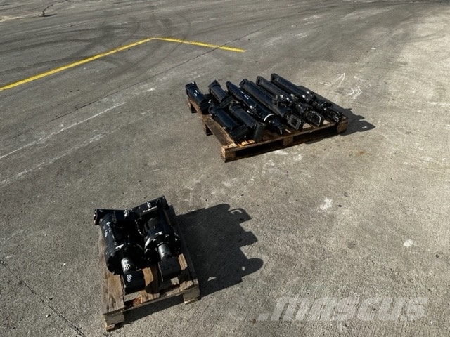 JLG 1350 SJP HYDRAULIC CYLINDER Telescopic boom lifts