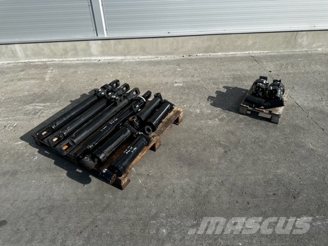 JLG 1350 SJP HYDRAULIC CYLINDER Telescopic boom lifts