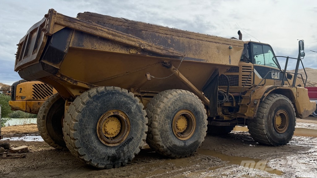 CAT 740 Artikulētie pašizgāzēji