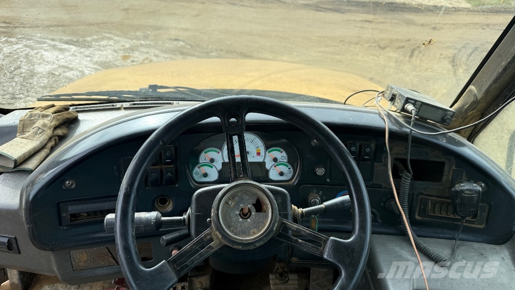 CAT 740 Artikulētie pašizgāzēji