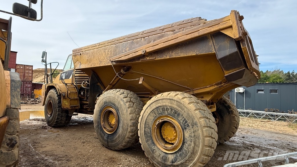 CAT 740 Artikulētie pašizgāzēji