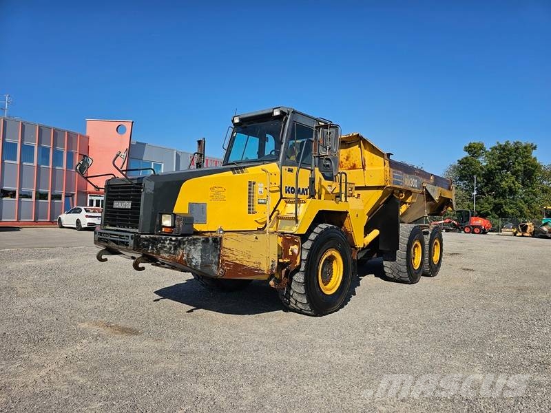 Komatsu HM 300-2 Liigendraamiga pinnaseveokid