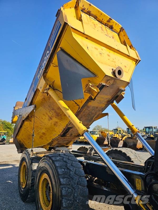 Komatsu HM 300-2 Liigendraamiga pinnaseveokid