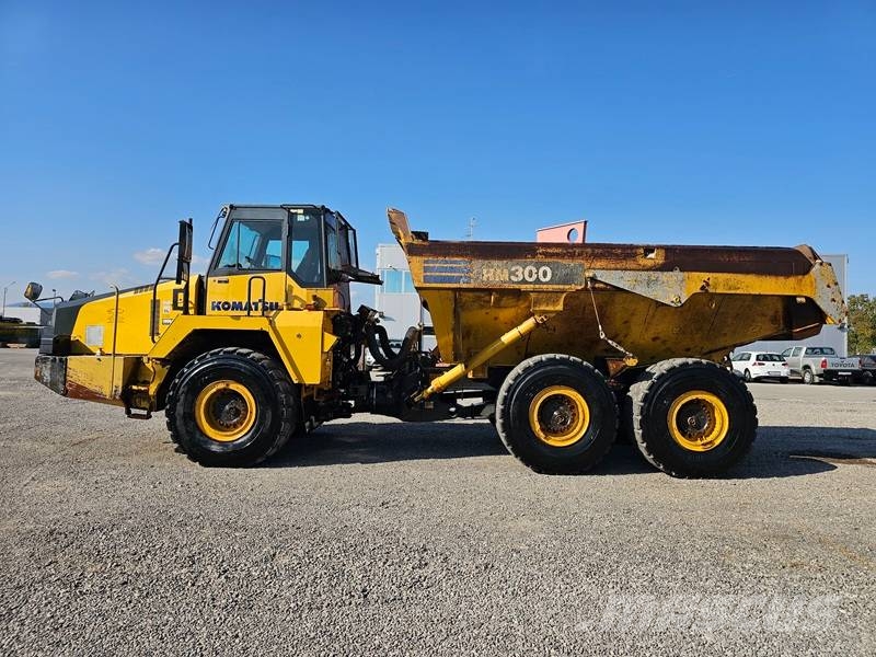 Komatsu HM 300-2 Liigendraamiga pinnaseveokid