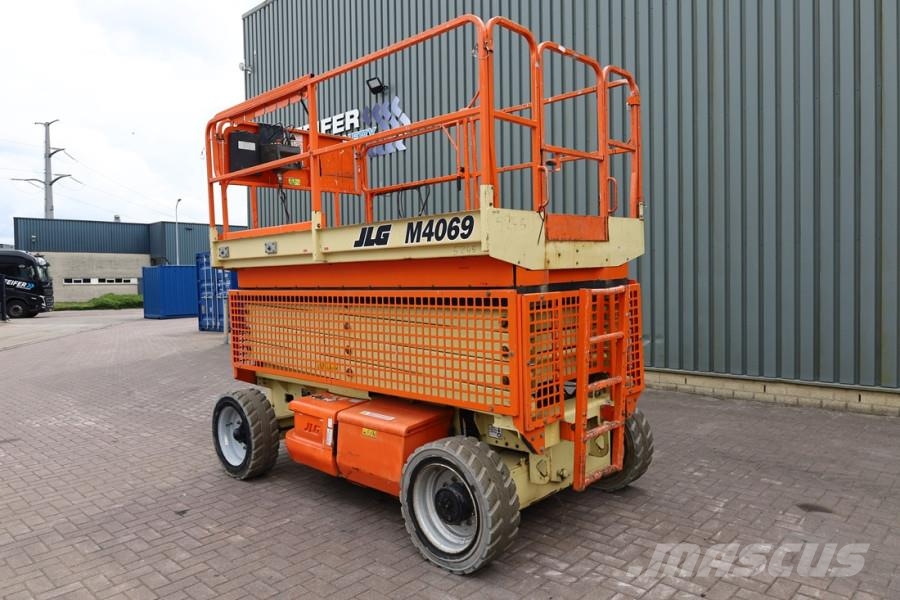 JLG M4069 Hybrid, 14.2m Working Height, 360kg Capacity 剪叉式升降机
