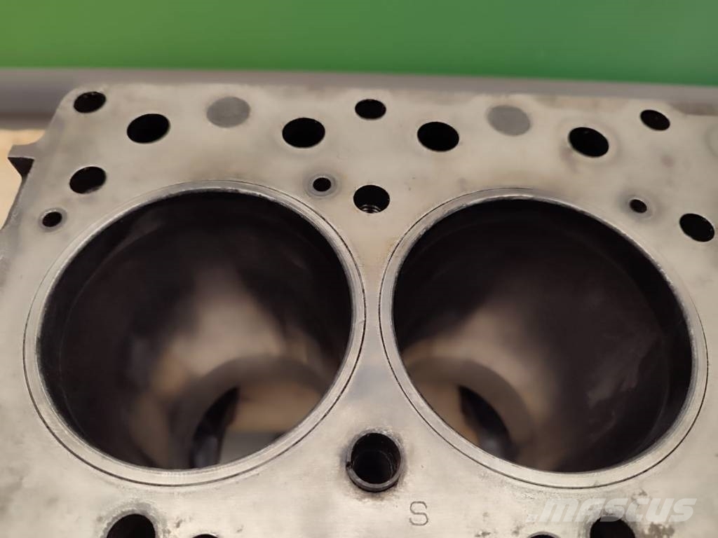 Isuzu C240 engine block Κινητήρες