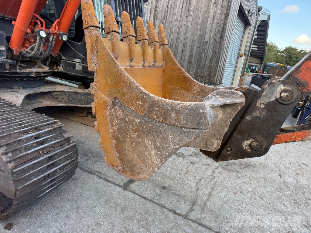Hitachi ZX 210 LC-6 Raupenbagger