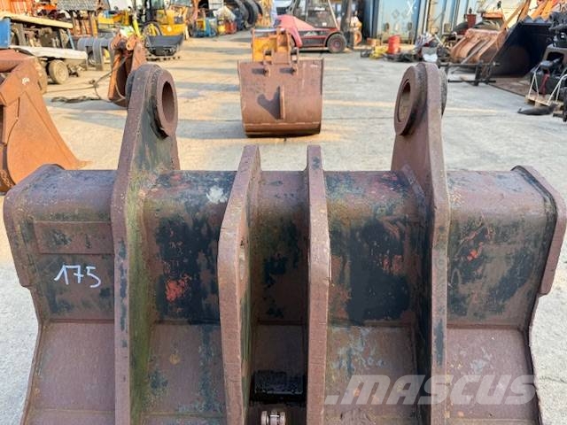 Atlas 1200 mm Excavator