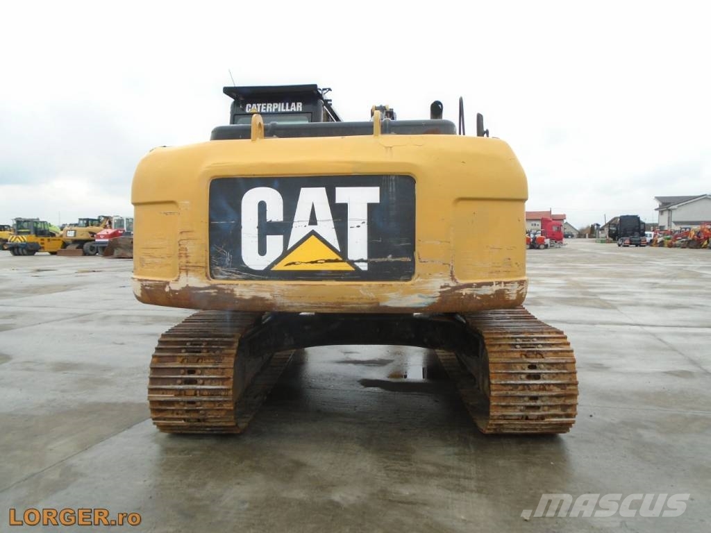 CAT 323 D Bageri guseničari