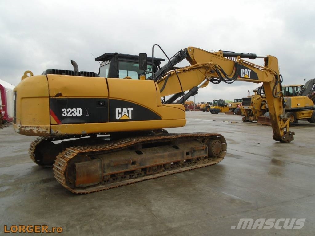 CAT 323 D Bageri guseničari