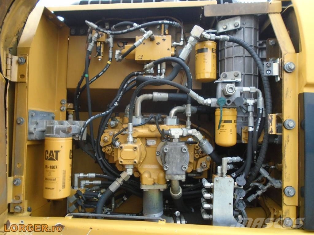 CAT 323 D Bageri guseničari