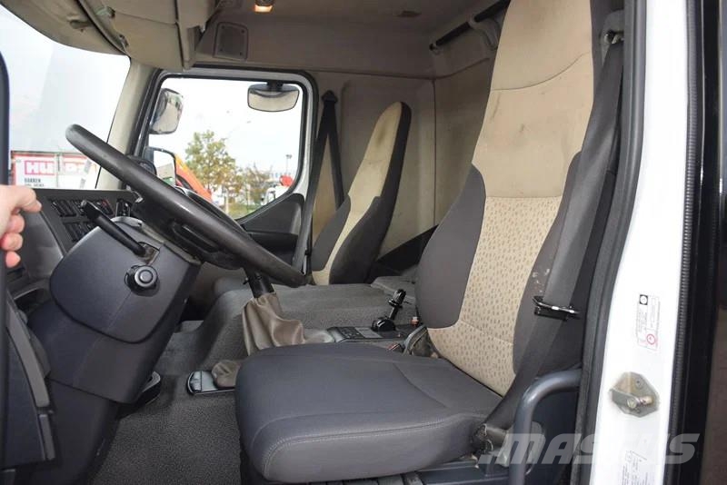 Renault Lander 370 Premium رافعات صالحة لكل أنواع الطرق