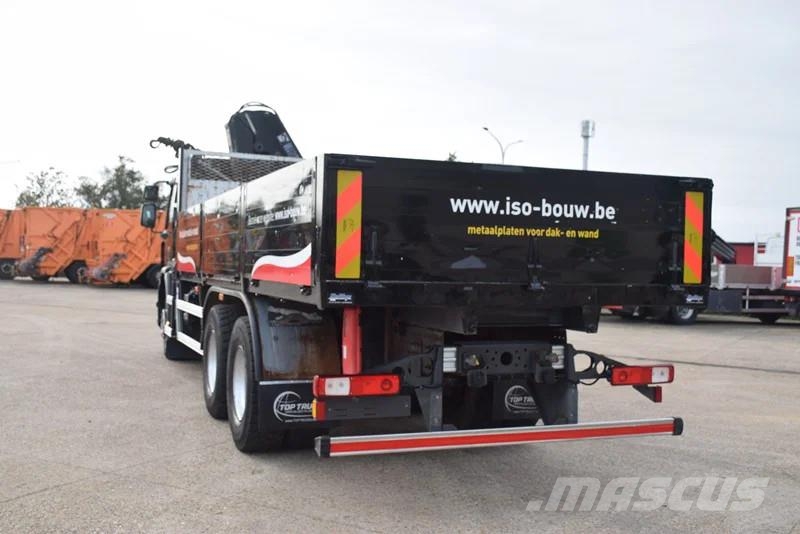 Renault Lander Premium with Hiab-crane All terrain cranes