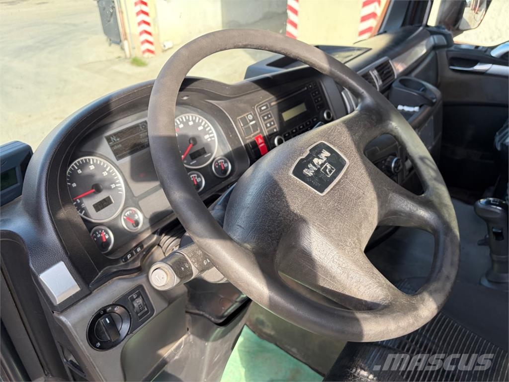 MAN TGS 18.320 4X4 Chassis