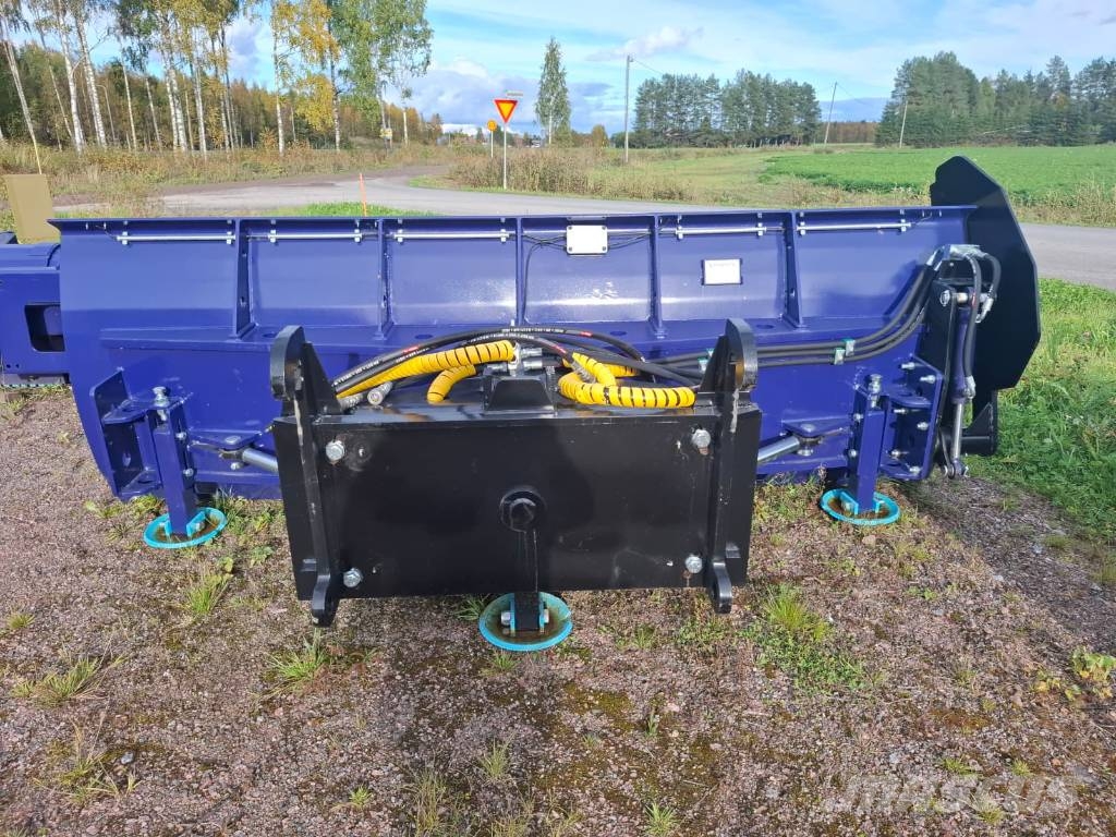 BlueBerry Lumiaurat Snežne daske i plugovi