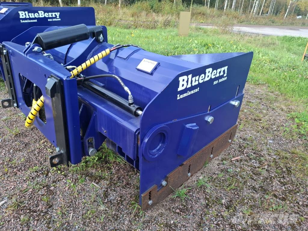 BlueBerry Lumiaurat Snežne daske i plugovi