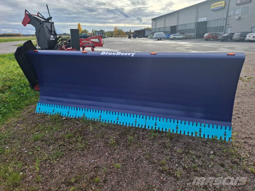BlueBerry Lumiaurat Snežne daske i plugovi