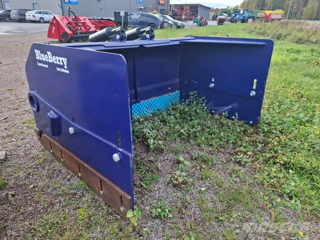 BlueBerry Lumiaurat Snežne daske i plugovi