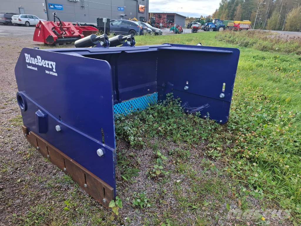 BlueBerry Lumiaurat Snežne daske i plugovi