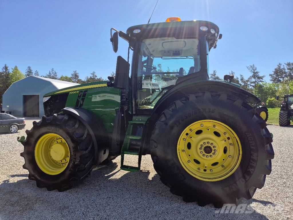 John Deere 7200R Pedant skött Tractors