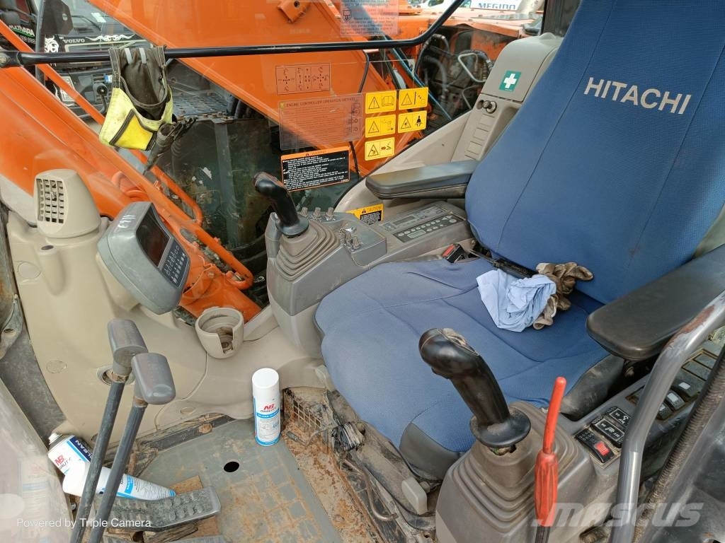 Hitachi ZX 225 USR LC-3 Bagri goseničarji