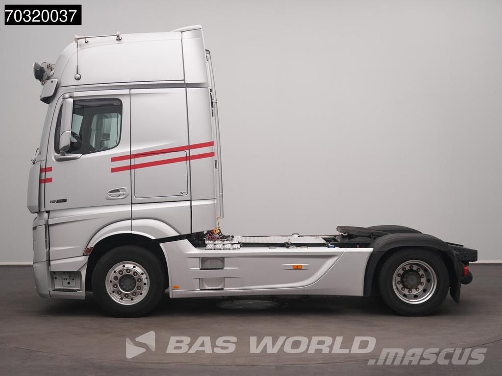 Mercedes-Benz Actros 1963 Actros 4X2 GigaSpace Retarder Full-Air 中古トラクターヘッド | トレーラーヘッド