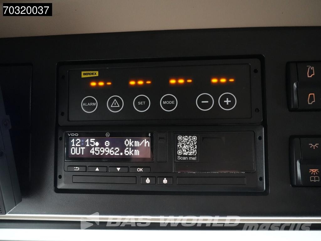 Mercedes-Benz Actros 1963 Actros 4X2 GigaSpace Retarder Full-Air 中古トラクターヘッド | トレーラーヘッド
