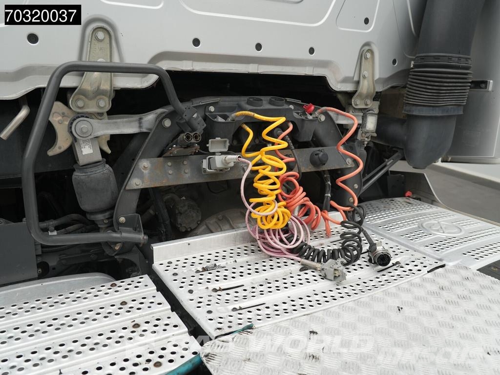 Mercedes-Benz Actros 1963 Actros 4X2 GigaSpace Retarder Full-Air Τράκτορες