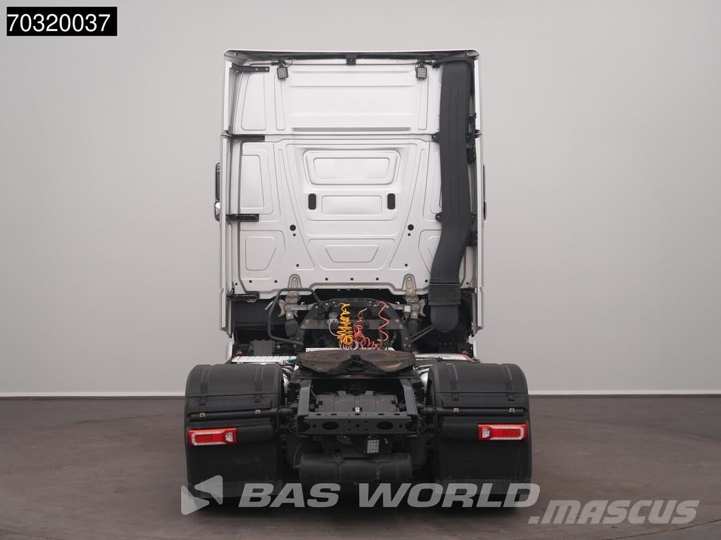 Mercedes-Benz Actros 1963 Actros 4X2 GigaSpace Retarder Full-Air Τράκτορες