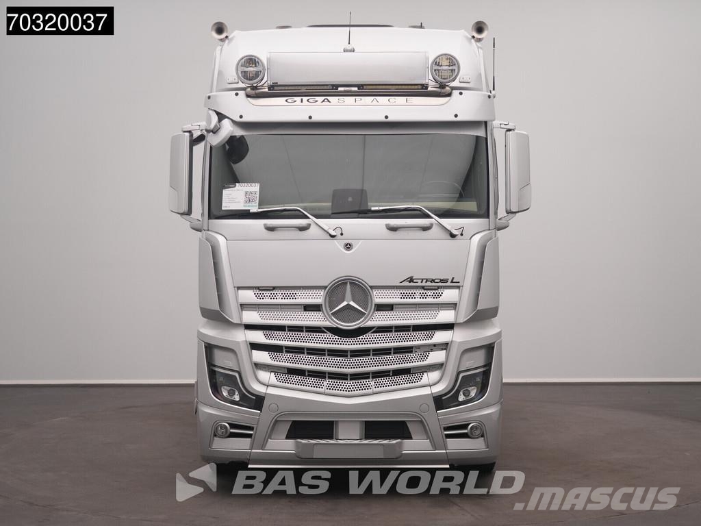 Mercedes-Benz Actros 1963 Actros 4X2 GigaSpace Retarder Full-Air Τράκτορες
