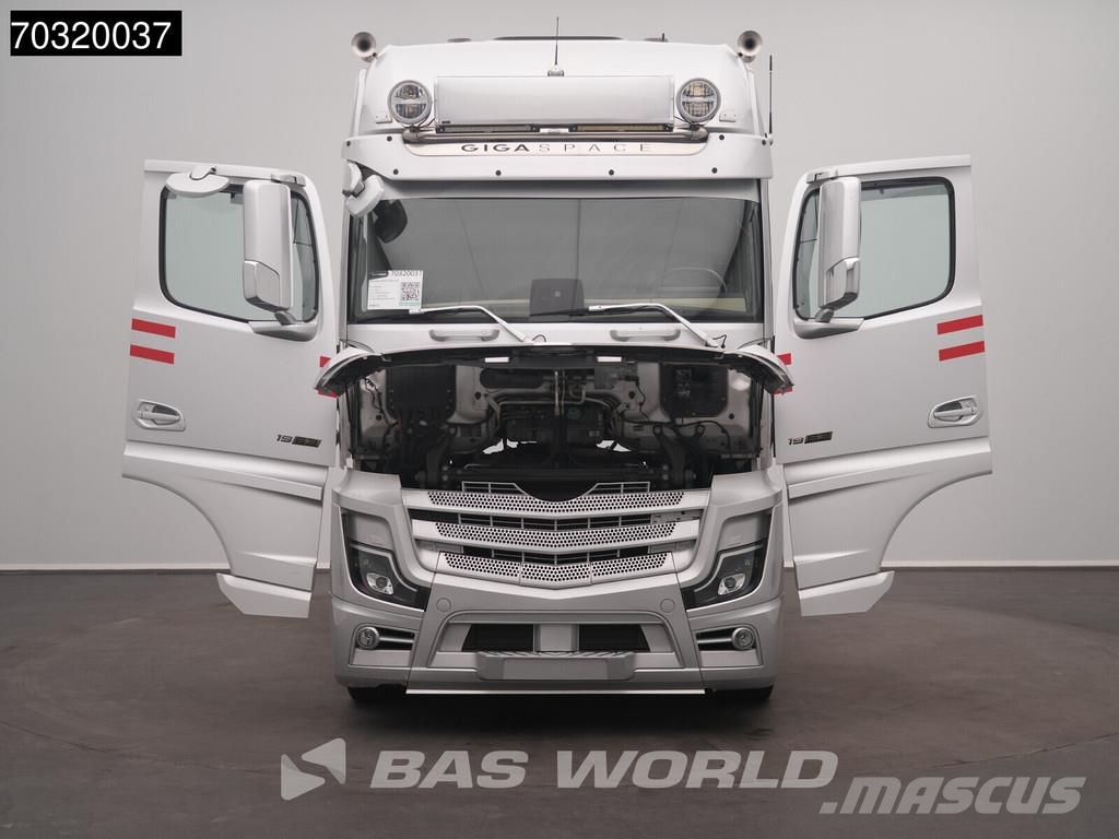 Mercedes-Benz Actros 1963 Actros 4X2 GigaSpace Retarder Full-Air Τράκτορες
